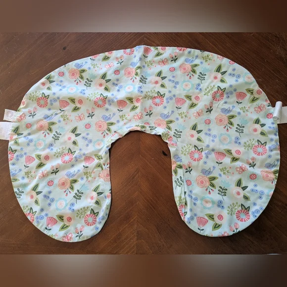 3️⃣ THREE Boppy Covers- Floral & Pink Striped - Picture 2 of 10